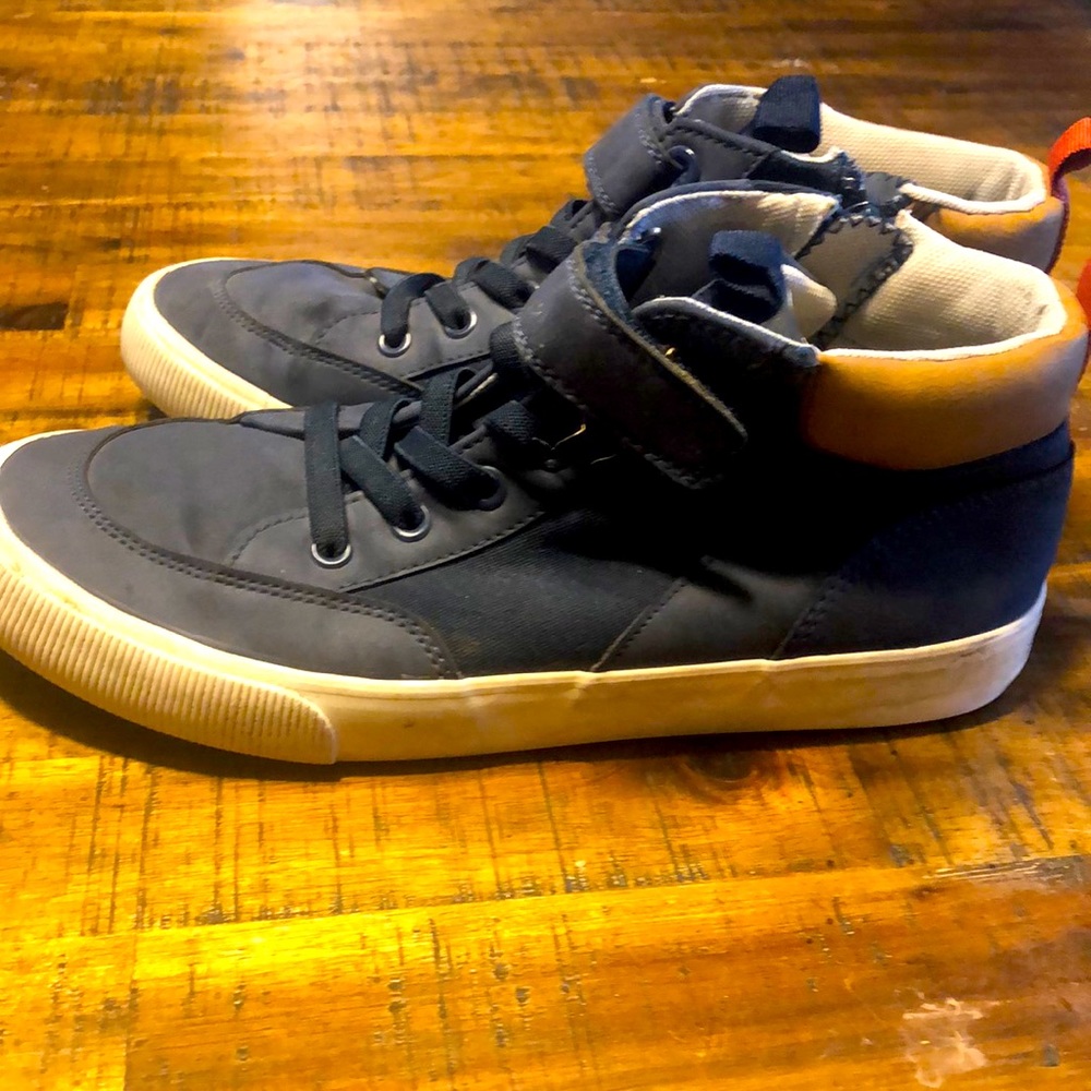 Cat and jack blue leather shoes